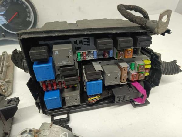 BOITIER COMPLET OPEL CORSA D 1.3CDTI ( A13DTC ) 00WR BOSCH + QZ - Vue 5